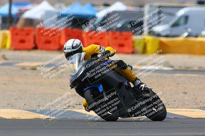 media/Apr-10-2022-SoCal Trackdays (Sun) [[f104b12566]]/Turn 2 (1135am)/